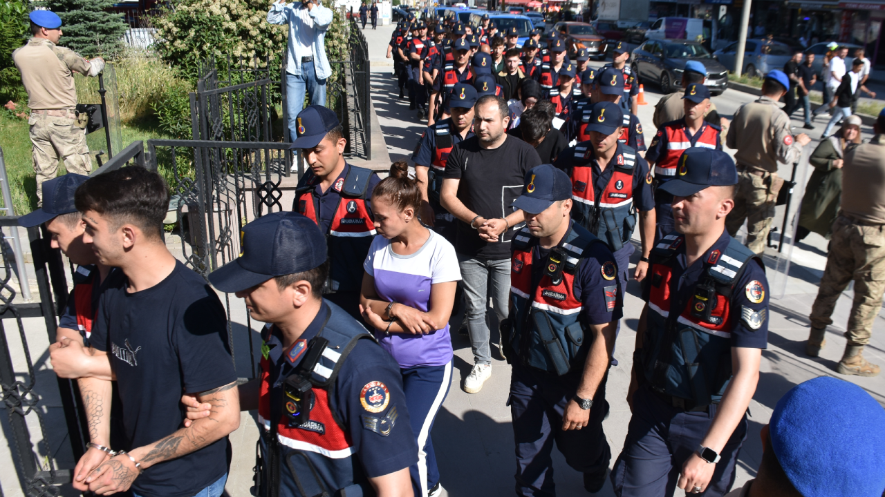 10 ilde eş zamanlı yasa dışı bahis operasyonu: 23 gözaltı