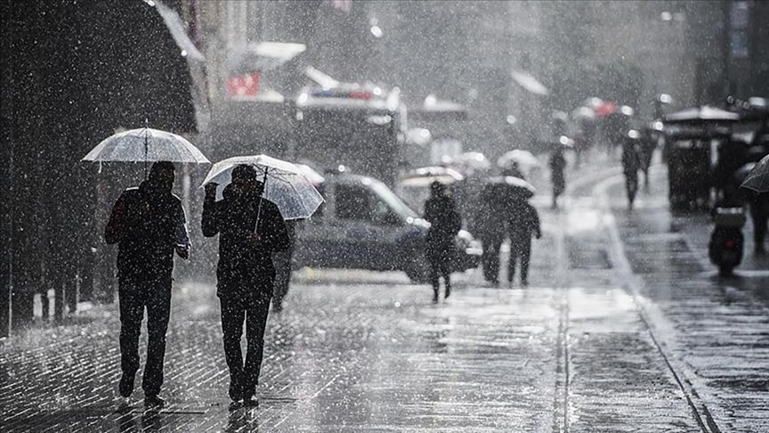 10 İlde Kuvvetli Yağış Uyarısı: Meteoroloji Alarm Verdi