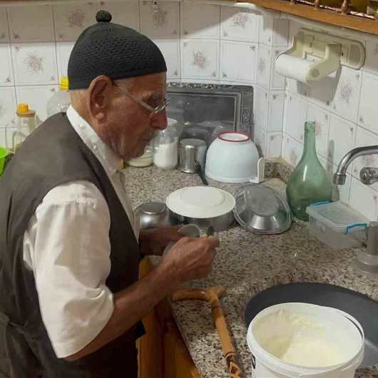 100 yaşındaki Ali Dede uzun ömrün sırrını açıkladı