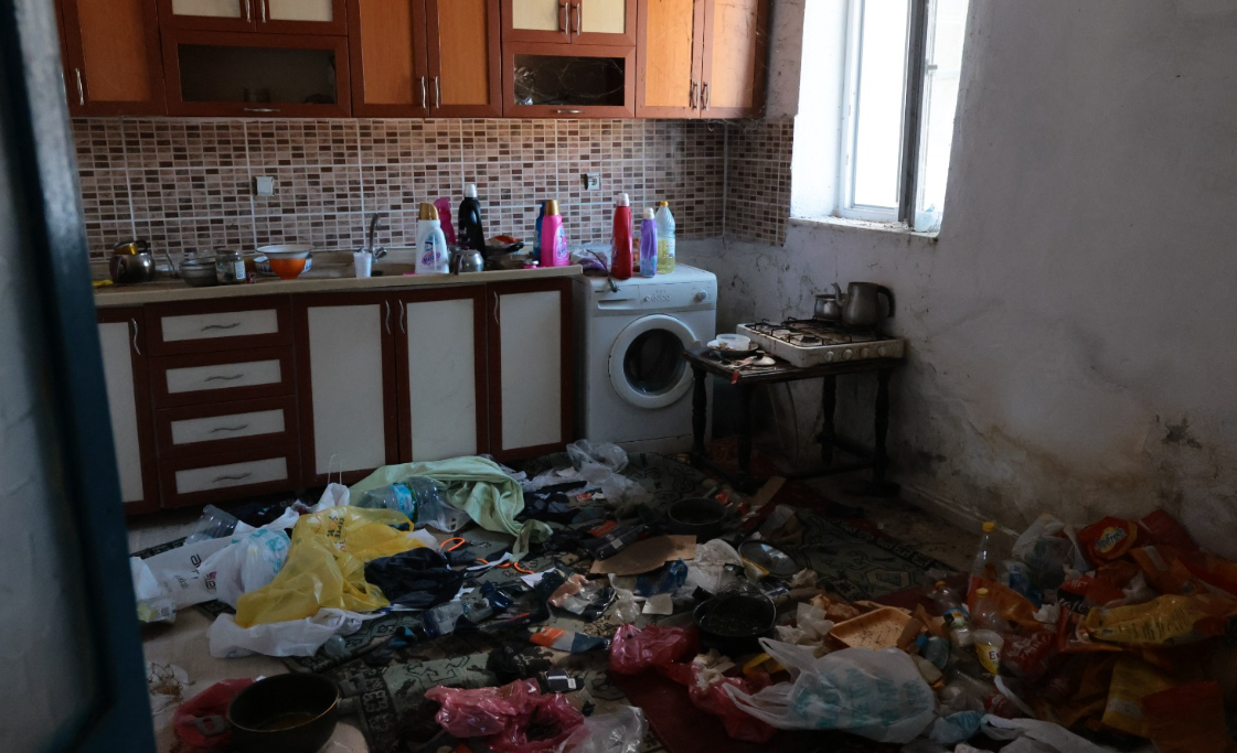 11 Yıllık İmamın Lojmanı Çöp Eviyle Pes Dedirtti
