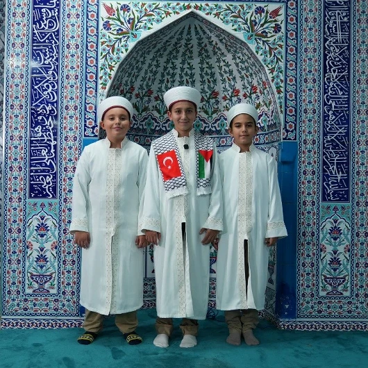 12 Yaşındaki İmam Hatip Öğrencileri 6 Ayda Hafız Oldu