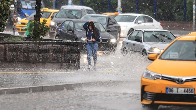 15 İl İçin Kuvvetli Yağış Uyarısı: Bayramın İkinci Gününe Dikkat