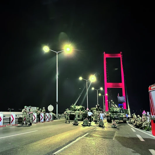 15 Temmuz'un Gecesini Beyaz Perdeye Taşıyan 'Asırlık Gece'nin Köprü Sahnesi