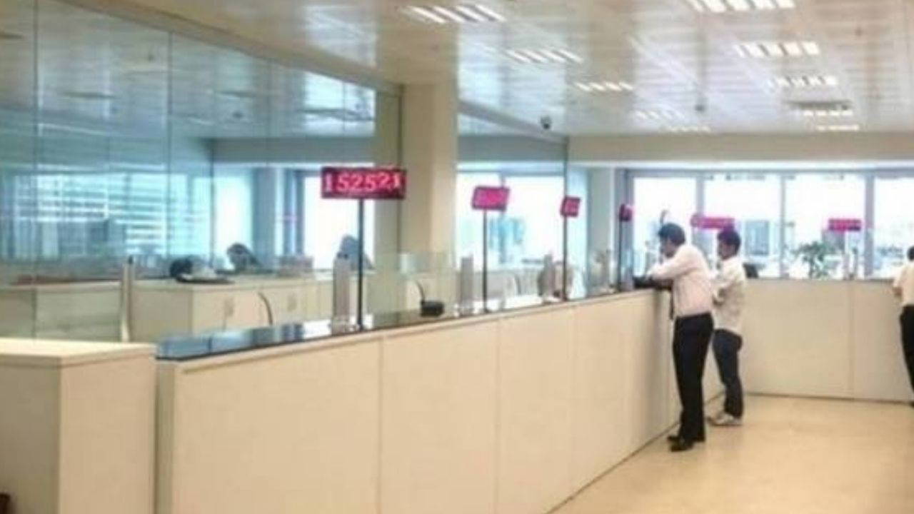 15 Temmuz'da bankalar açık mı? Resmi tatil mesaisi
