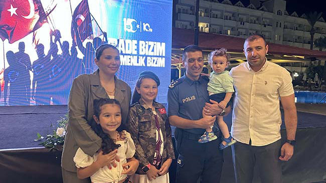15 Temmuz şehidi Gülşah Güler’in yeğenine polis üniforması hediyesi