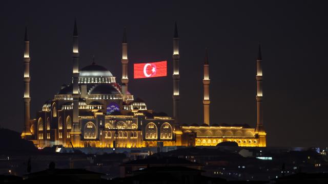 15 Temmuz'un Sembolü Selalar Yeniden Yükseldi