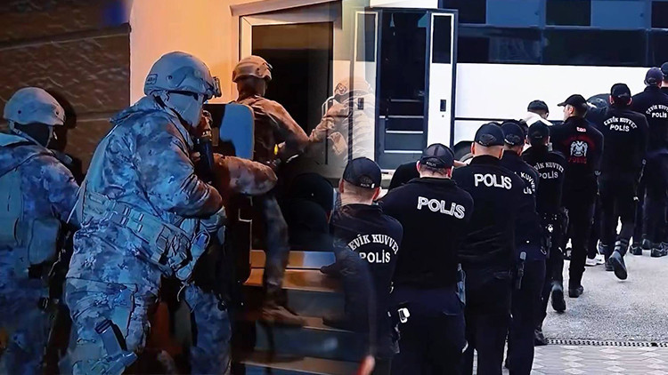 17 ilde dolandırıcılık operasyonu: 261 tutuklama, 1 milyar 135 milyon liralık işlem