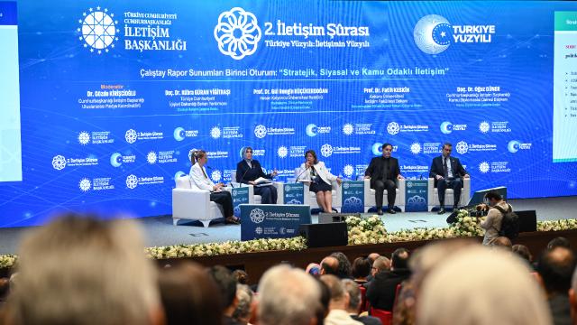 2. İletişim Şurası'nda Paneller: Türkiye'nin İletişim Stratejisi