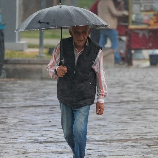 20 İl İçin Sarı Kodlu Uyarı: Kuvvetli Yağış ve Fırtına Kapıda