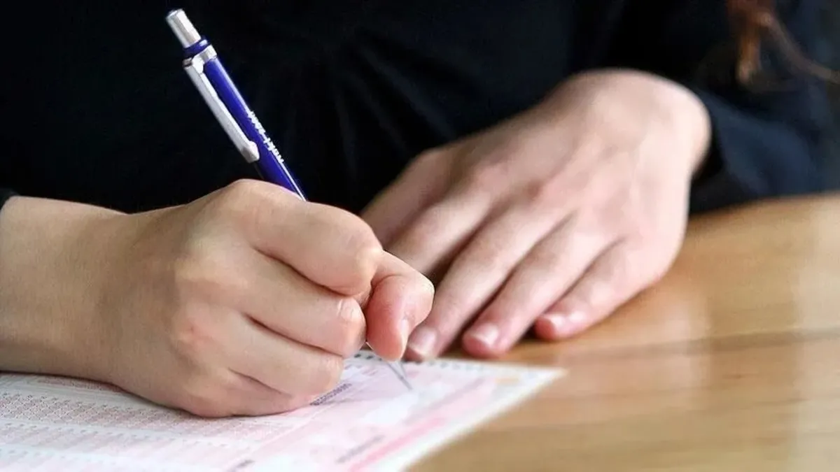 2026 AÖF Yaz Okulu Sınavı Bugün: Giriş Belgesi ve Oturum Saatleri