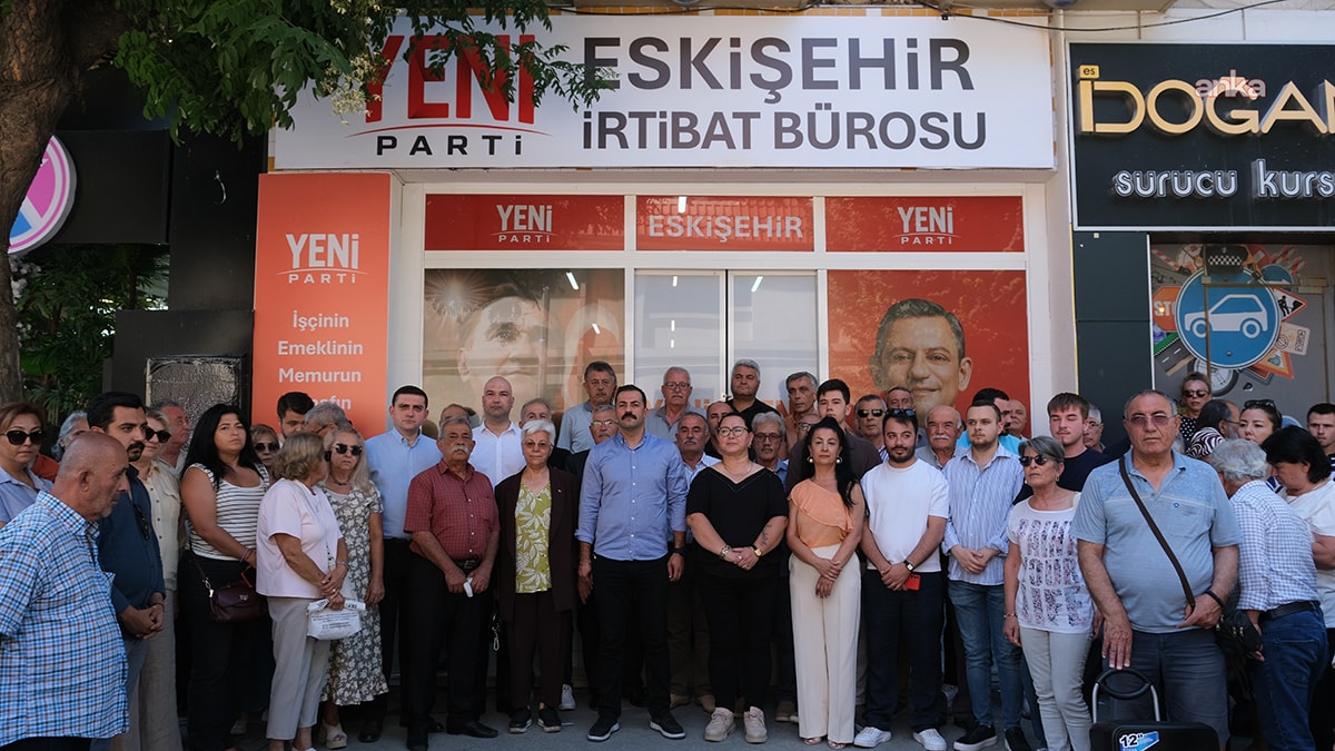 203 Belediye YENİ Parti'ye Katılıyor