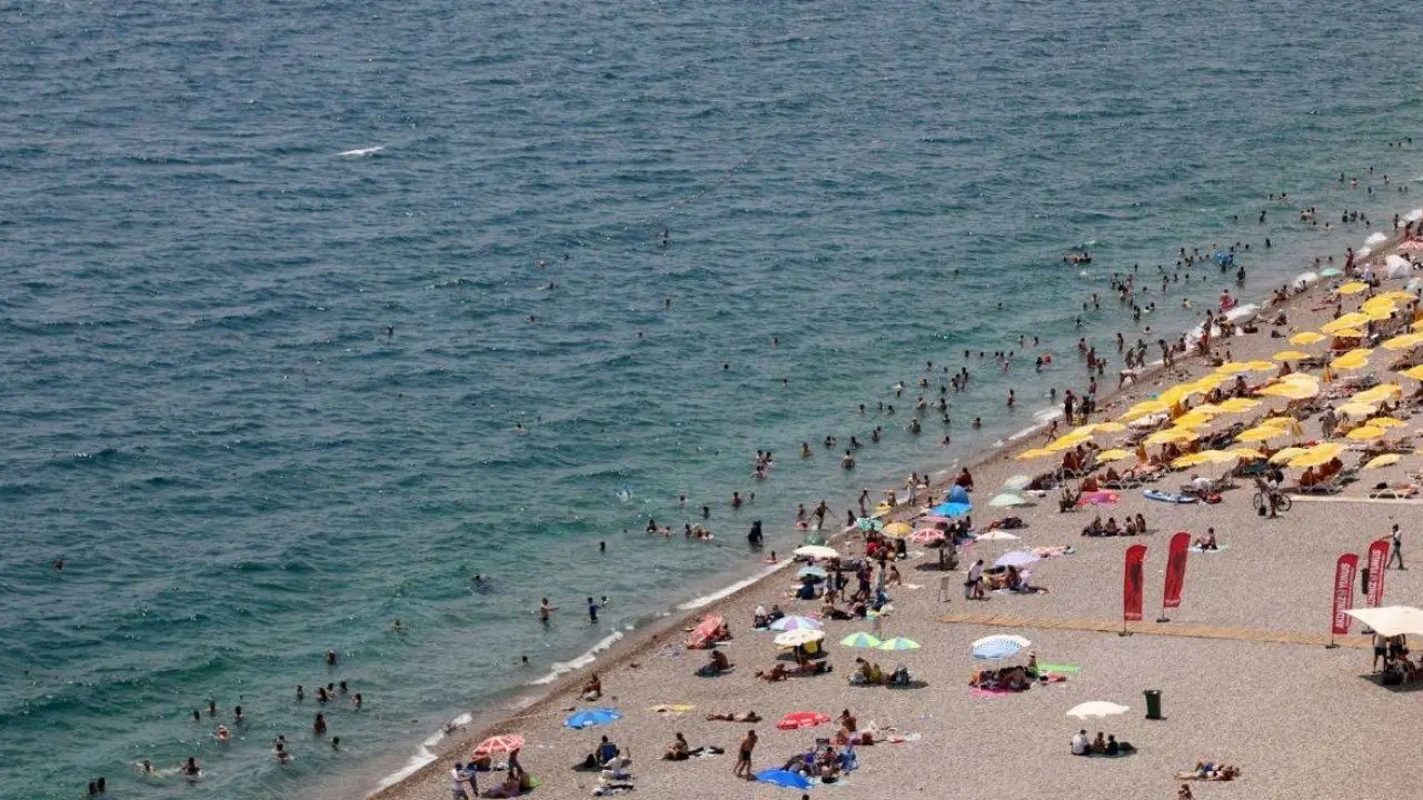 Deniz Suyu Sıcaklıkları 21 Temmuz: Antalya 28°C, İzmir 26°C, İstanbul 24°C