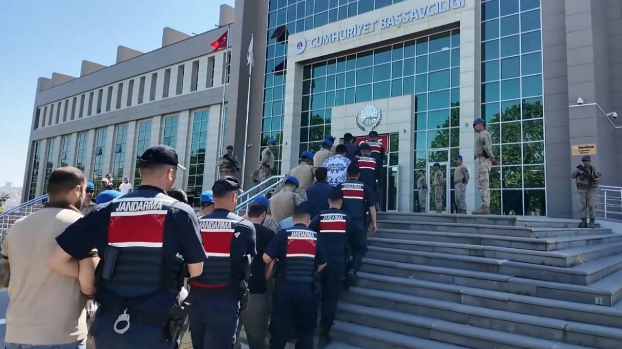26 ilde eş zamanlı IŞİD operasyonu: 70 gözaltı
