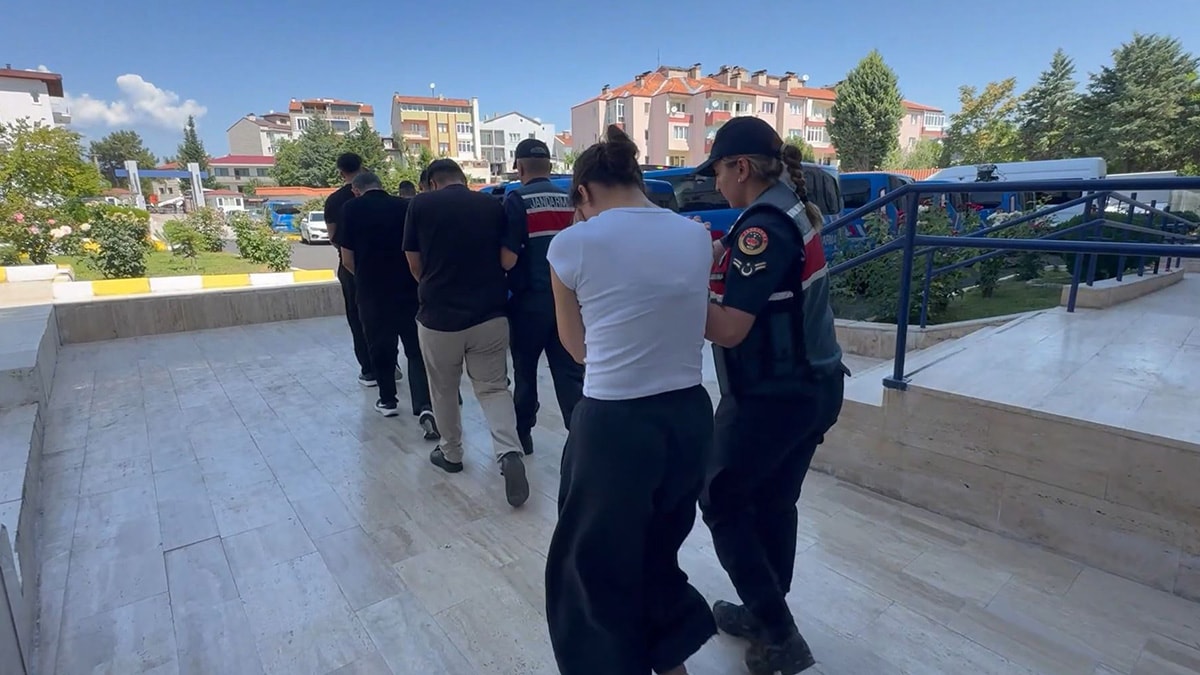 28 İlde Siber Suç Operasyonu: 100 Kişi Tutuklandı