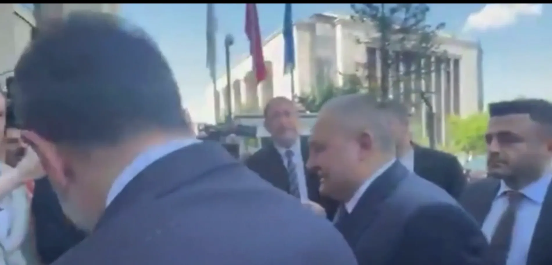 3 belediye başkanı daha AK Parti'ye katılıyor! Rozetleri Erdoğan takacak