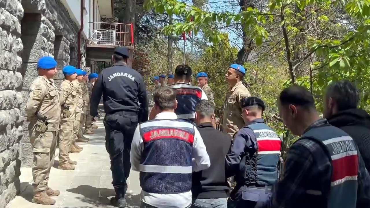 34 ilde eş zamanlı dolandırıcılık ve yasa dışı bahis operasyonu: 293 gözaltı