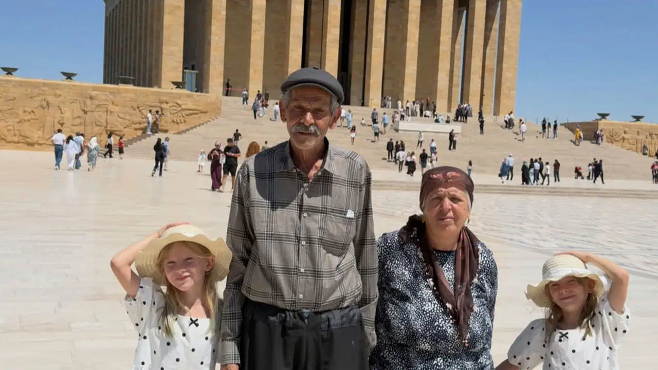 34 Yıl Sonra Gelen Mutluluk: İkiz Çocuklarıyla Anıtkabir Hayali Gerçek Oldu