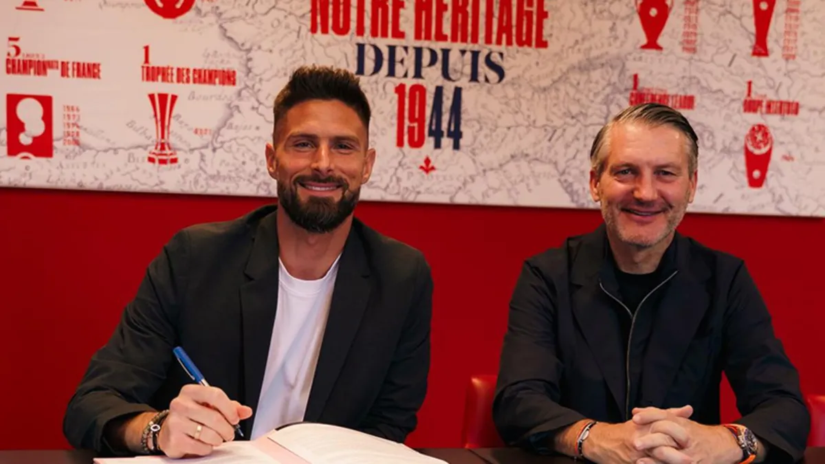 39 yaşındaki Olivier Giroud Lille'de kaldı