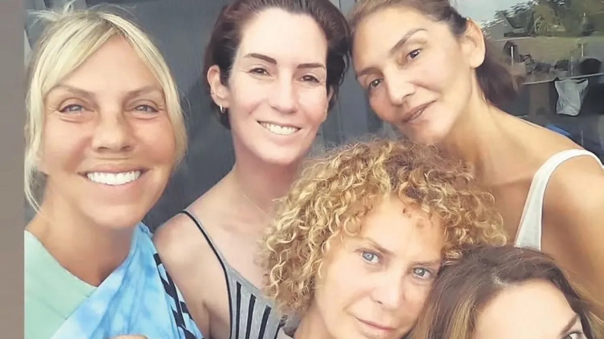 40 Yıllık Dostluk: Podyumun Altın Kızları Hâlâ Birbirine Bağlı