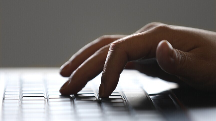 412 Yasa Dışı İnternet Sitesi Erişime Kapatıldı