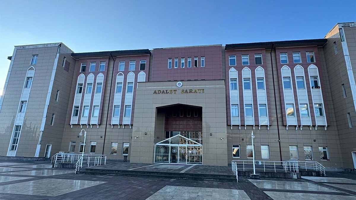 5 ilde rüşvet operasyonu: 12 kişi gözaltına alındı