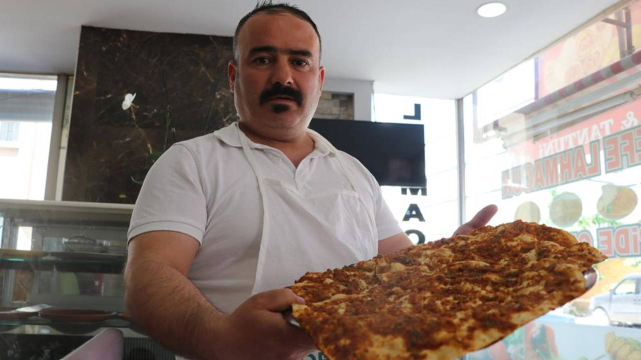 50 TL'ye lahmacun satan işletmeye 'at eti' ihbarı