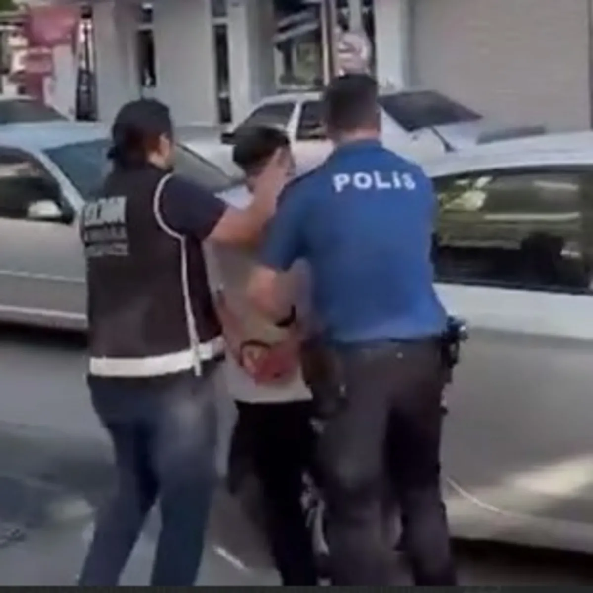 54 ilde suç örgütlerine yönelik operasyon: 258 gözaltı