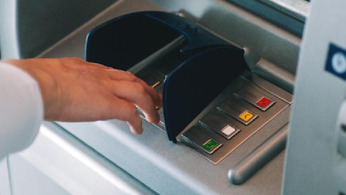 56 Bin ATM'de Nakit Krizi: Vatandaş Parasını Çekemiyor