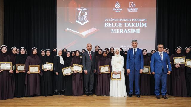 75 Günde Hafızlık Programı'ndan 40 Öğrenci Mezun Oldu