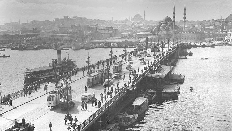 79 yıl önce İstanbul: Karl Werner Gullers'ın objektifinden megakent