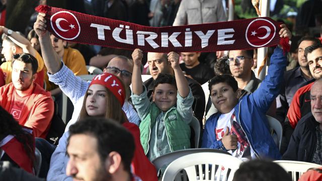 81 ilde dev ekranda milli maç coşkusu