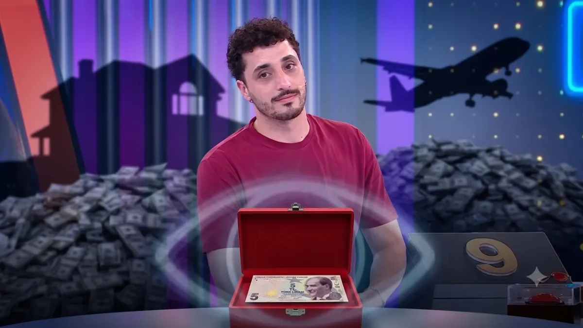 830 Bin TL'yi Reddetti, Kutusundan 5 TL Çıktı