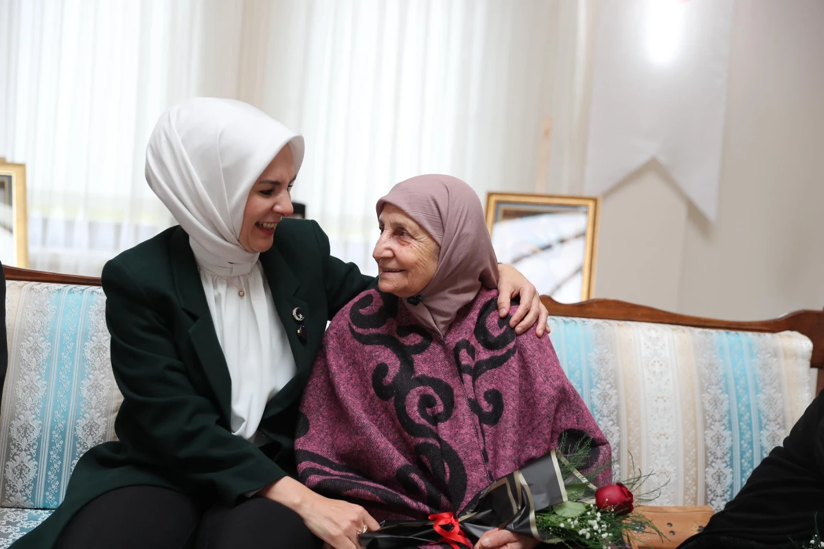 8,4 milyar lira yaşlı ve engelli aylıkları hesaplara yatıyor
