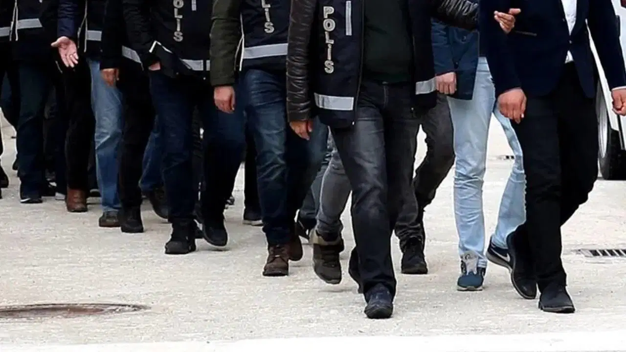 9 ilde yasa dışı bahis operasyonu: 32 şirkete el konuldu, 37 gözaltı