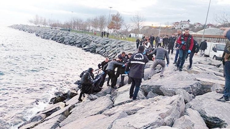 9 Yıl Sonra Acı Gerçek: Oğlu Kimsesizler Mezarlığında