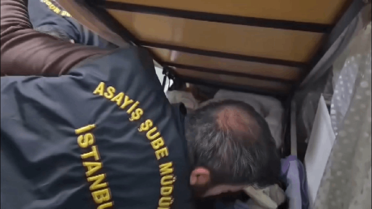 9 Yıldır Firari Hükümlü, İmam Nikahlı Eşinin Evinde Yakalandı