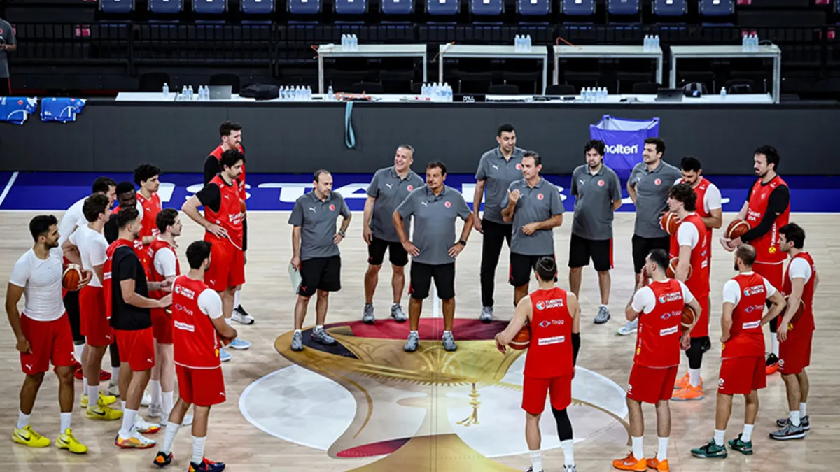A Milli Erkek Basketbol Takımı, İsviçre Maçı Hazırlıklarını Sürdürüyor