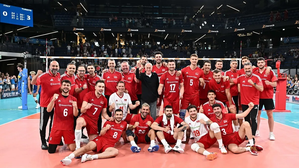 A Milli Voleybol Takımı İtalya'yı 3-0 Mağlup Etti