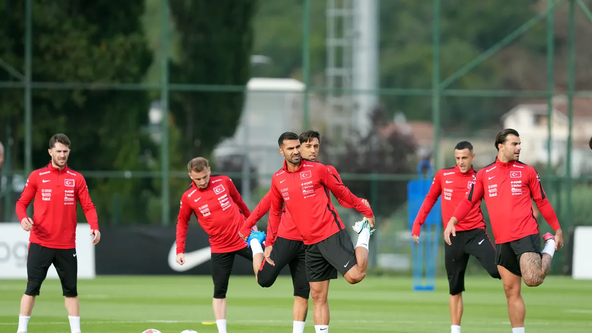 A Milli Futbol Takımı Fransa Maçı Hazırlıklarını Sürdürdü