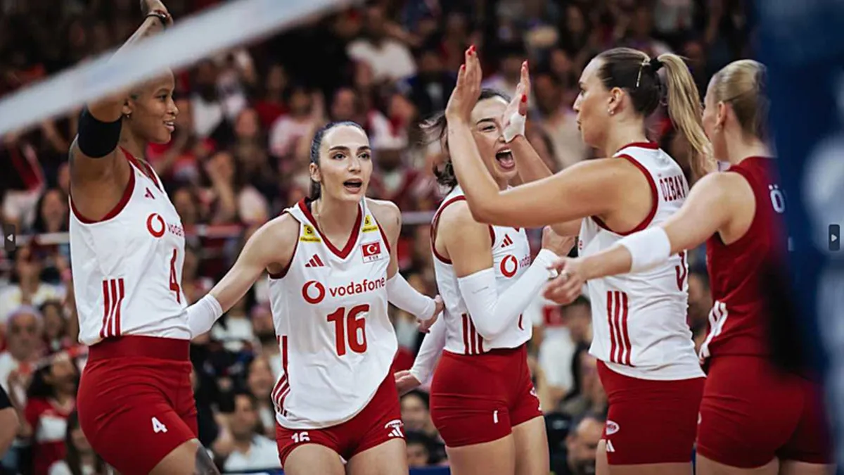 A Milli Kadın Voleybol Takımı, VNL'de Polonya ile Karşılaşıyor