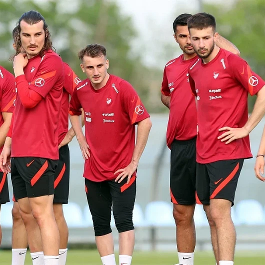 A Milli Takım'da Fransa maçı öncesi sakatlık şoku: İki yıldız idmanda yok