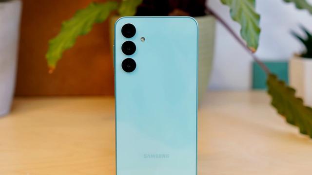 A101 Bu Hafta Uygun Fiyatlı Samsung Telefon ve Teknolojik Ürünleri Satışa Sunuyor