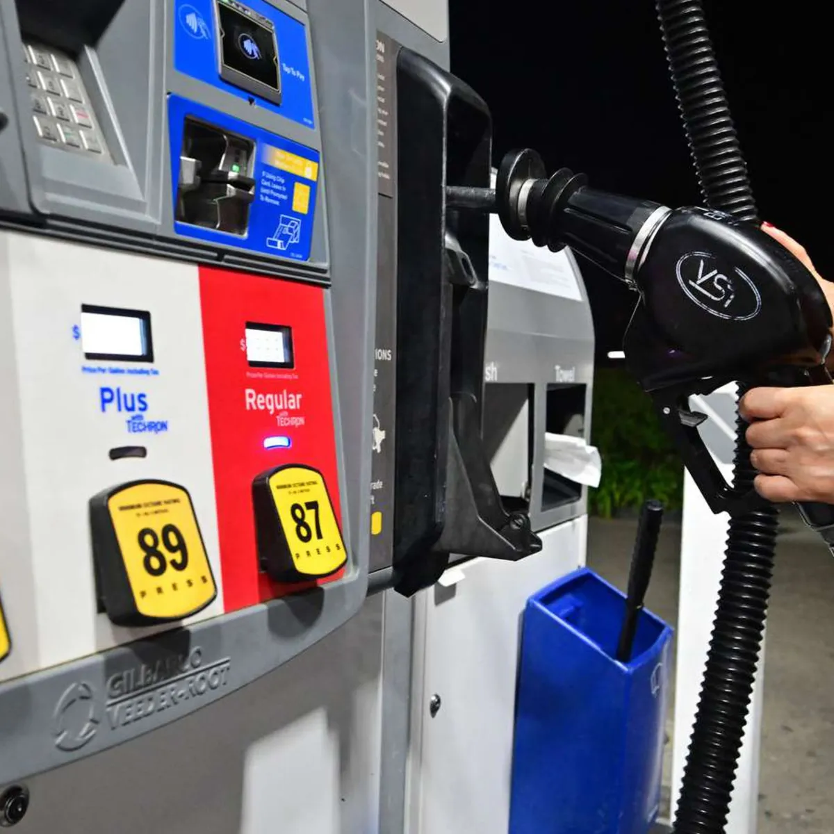 ABD'de akaryakıt fiyatları uçuşa geçti: Motorinde %60, benzinde %42 artış