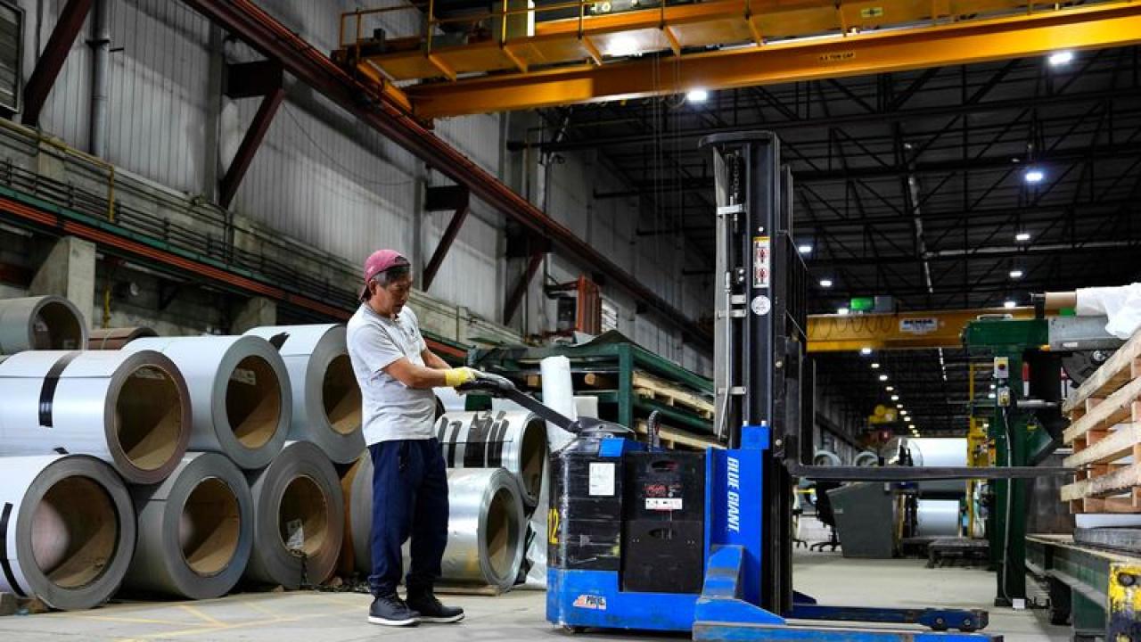 ABD'de fabrika siparişleri hafif arttı