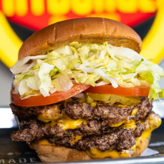ABD Fast-Food Devi Fat Brands 1,4 Milyar Dolarlık Borçla İflas Etti