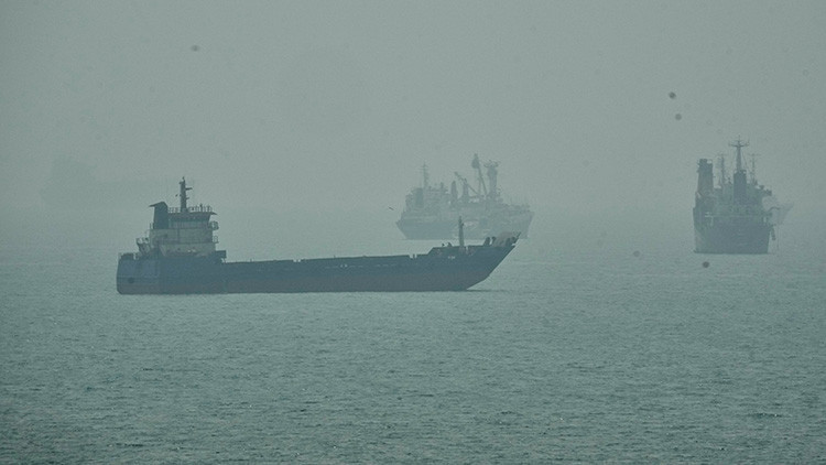 ABD-İran Gerginliği Ticareti Vurdu: Hürmüz'de Gemiler Bekliyor