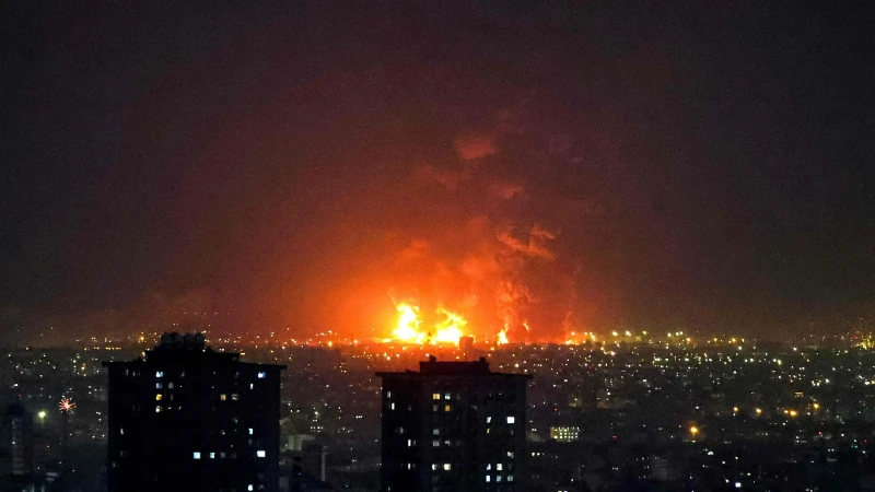 ABD'den İran'a yeni saldırılar: İki kentte patlama sesleri