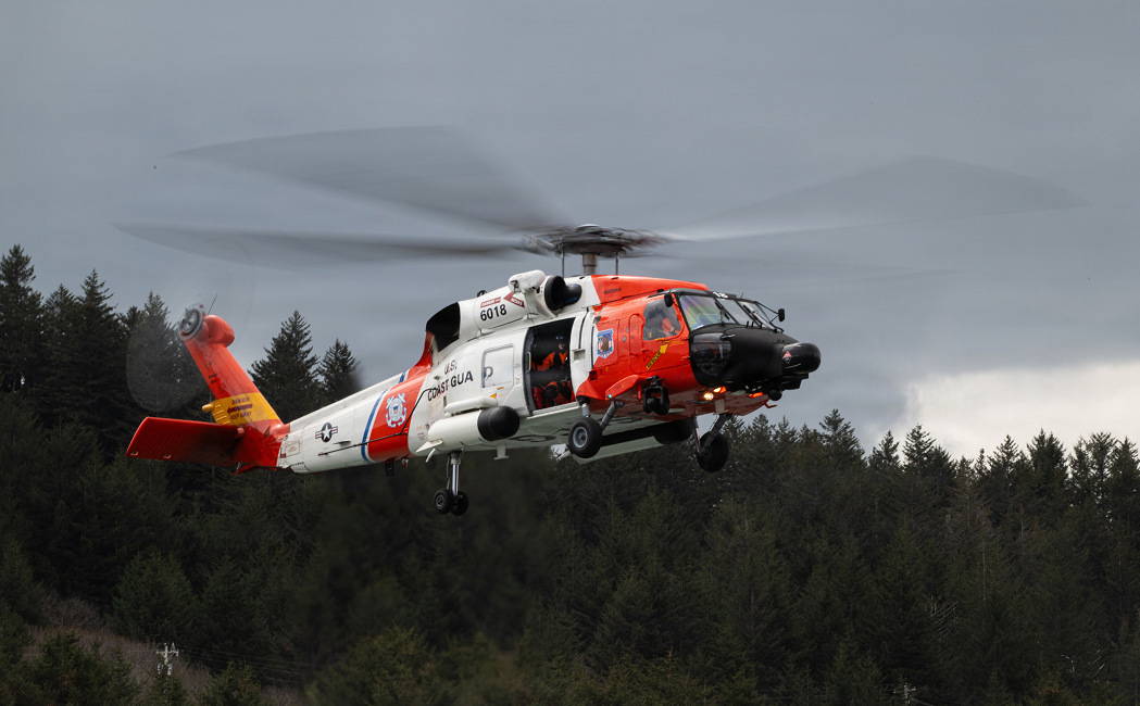 ABD Sahil Güvenliği helikopteri Alaska'da düştü: 4 kişi kurtuldu