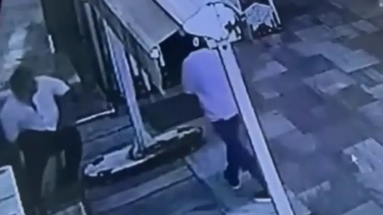 Abdest Alan Kişinin 15 Bin Euro'luk Çantası Çalındı: 2 Tutuklama