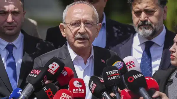 Selvi: Kılıçdaroğlu bazı isimleri ihraç edip PM'yi toplayacak